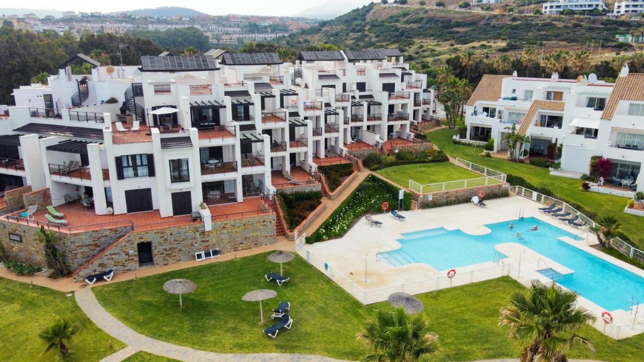 Exclusive Luxury Frontline Beach Penthouse Casares Del Mar - Estepona Buitenkant foto