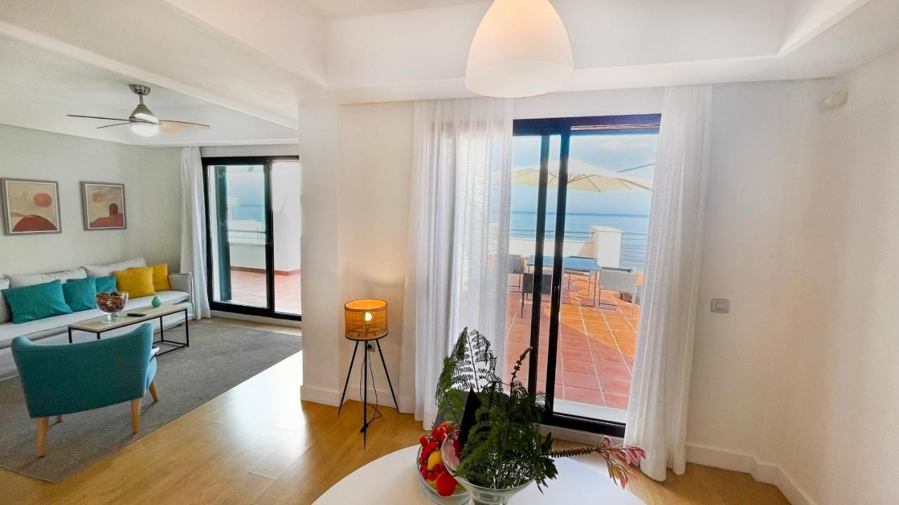 Exclusive Luxury Frontline Beach Penthouse Casares Del Mar - Estepona Buitenkant foto