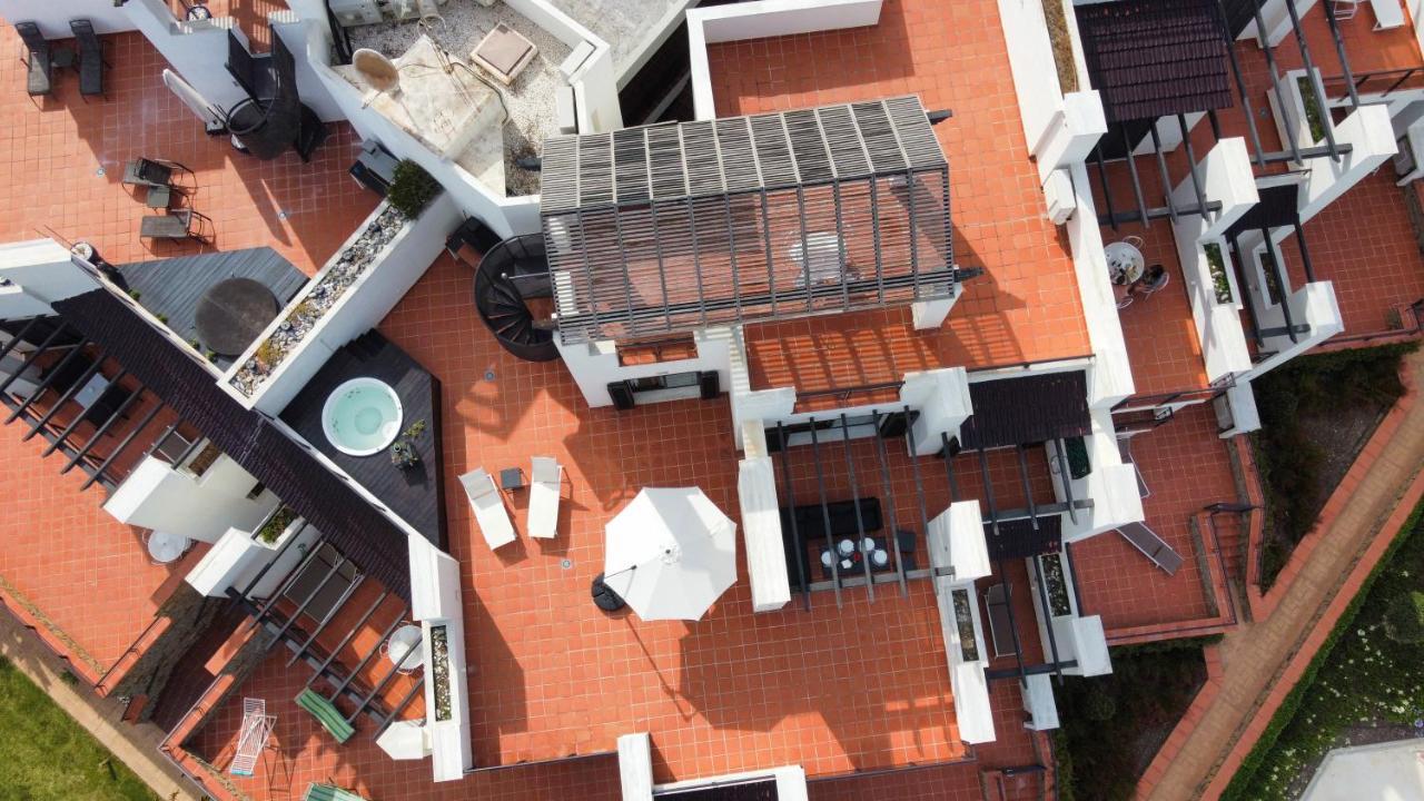 Exclusive Luxury Frontline Beach Penthouse Casares Del Mar - Estepona Buitenkant foto