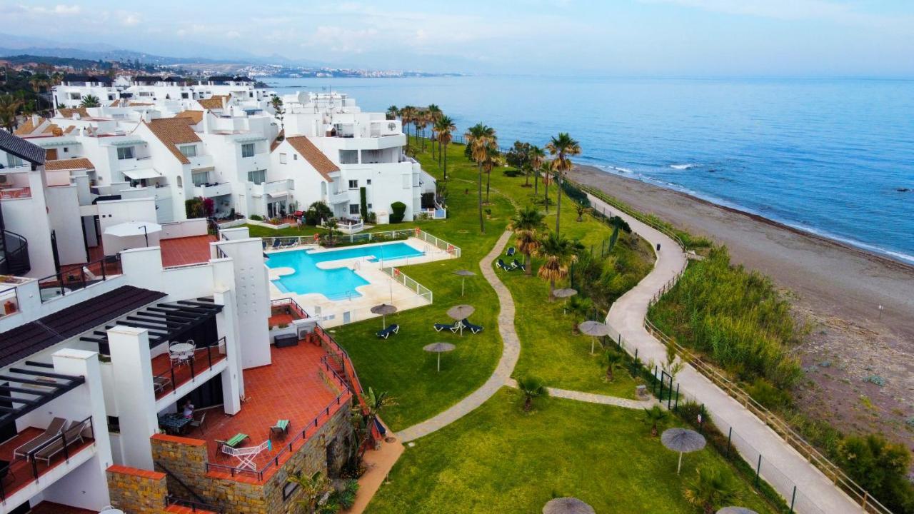 Exclusive Luxury Frontline Beach Penthouse Casares Del Mar - Estepona Buitenkant foto