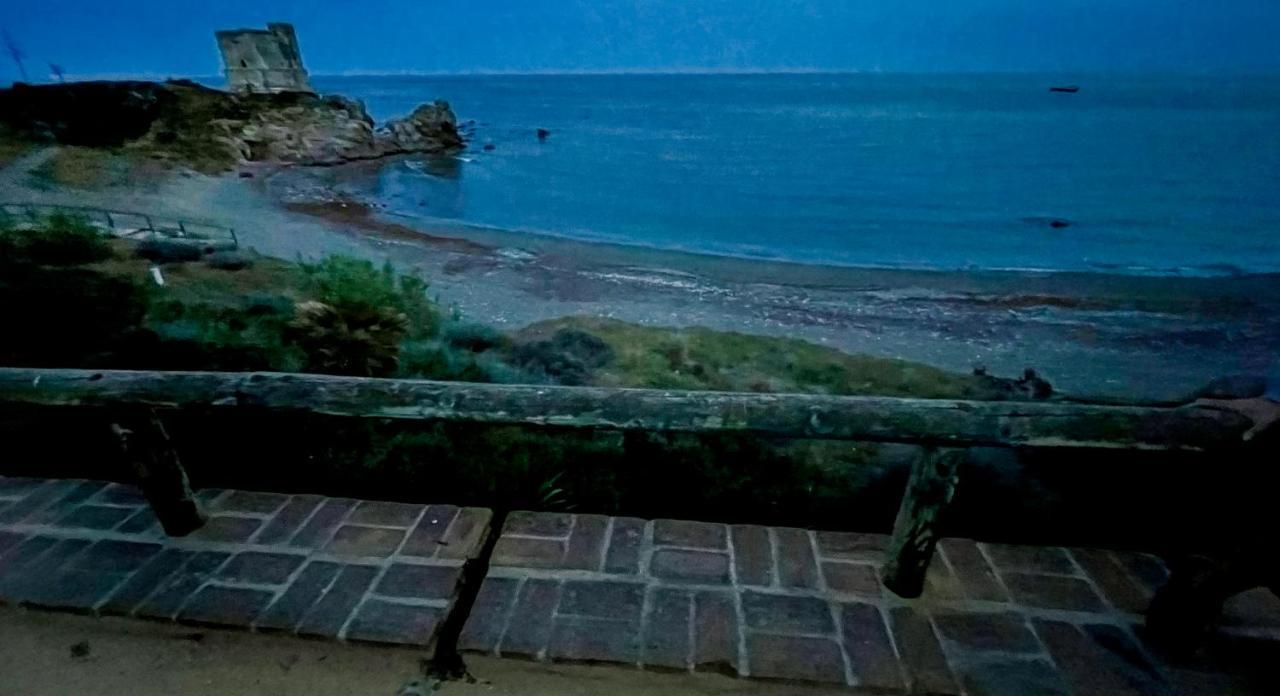 Exclusive Luxury Frontline Beach Penthouse Casares Del Mar - Estepona Buitenkant foto