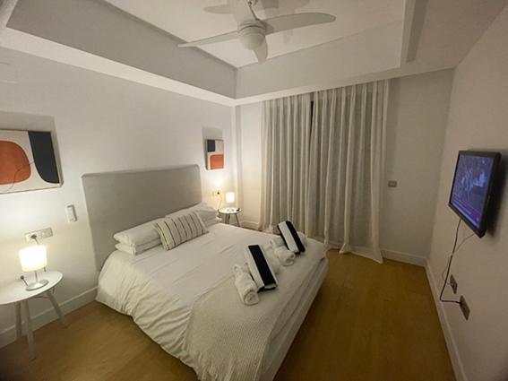 Exclusive Luxury Frontline Beach Penthouse Casares Del Mar - Estepona Buitenkant foto